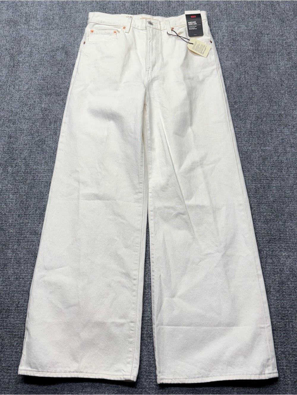 Levis Premium Jeans Womens 30x32 White Ribcage Wide Leg in Barely Freezing NEW